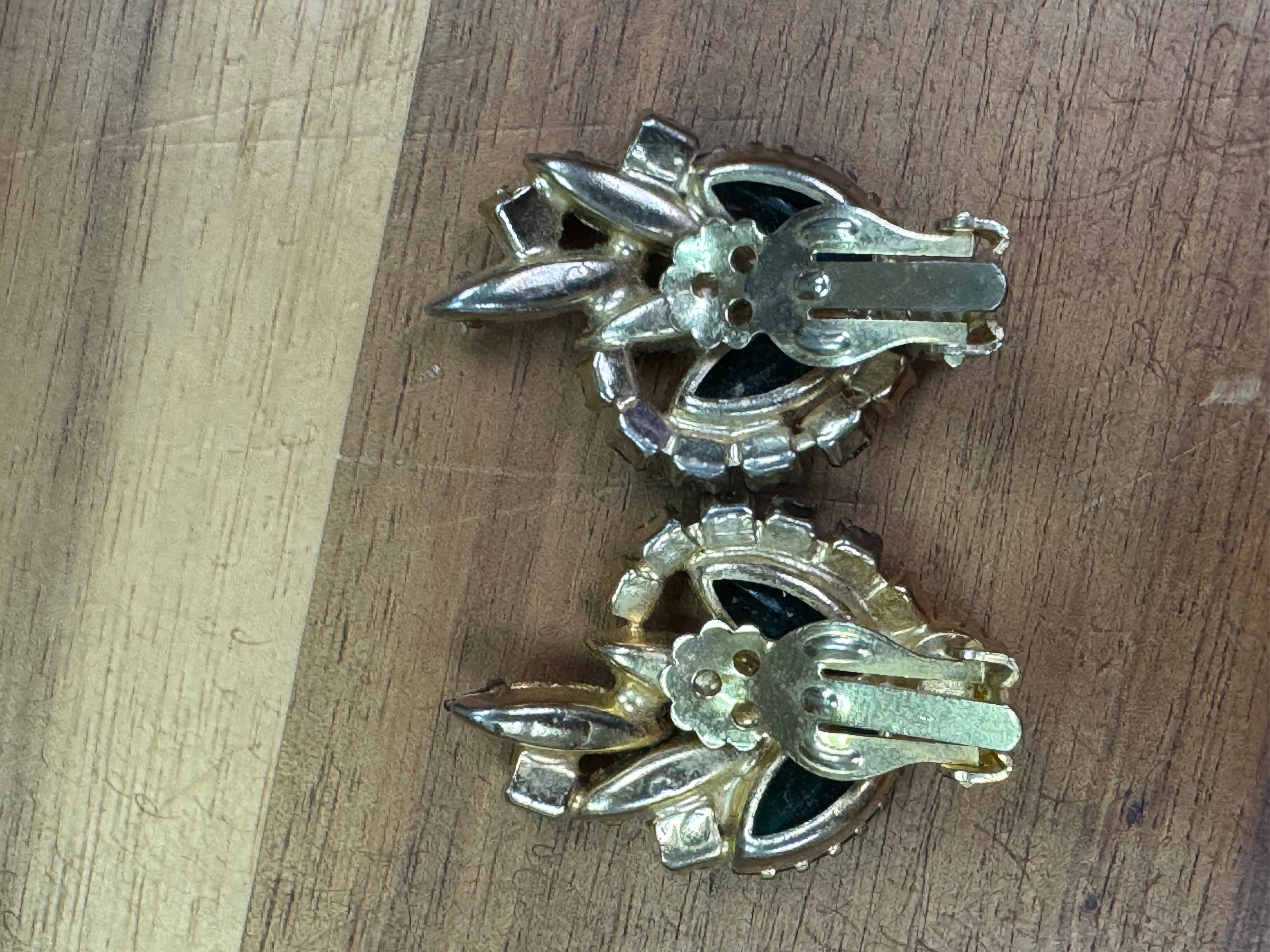 Vintage Green Rhinestone Unique Flower Earrings