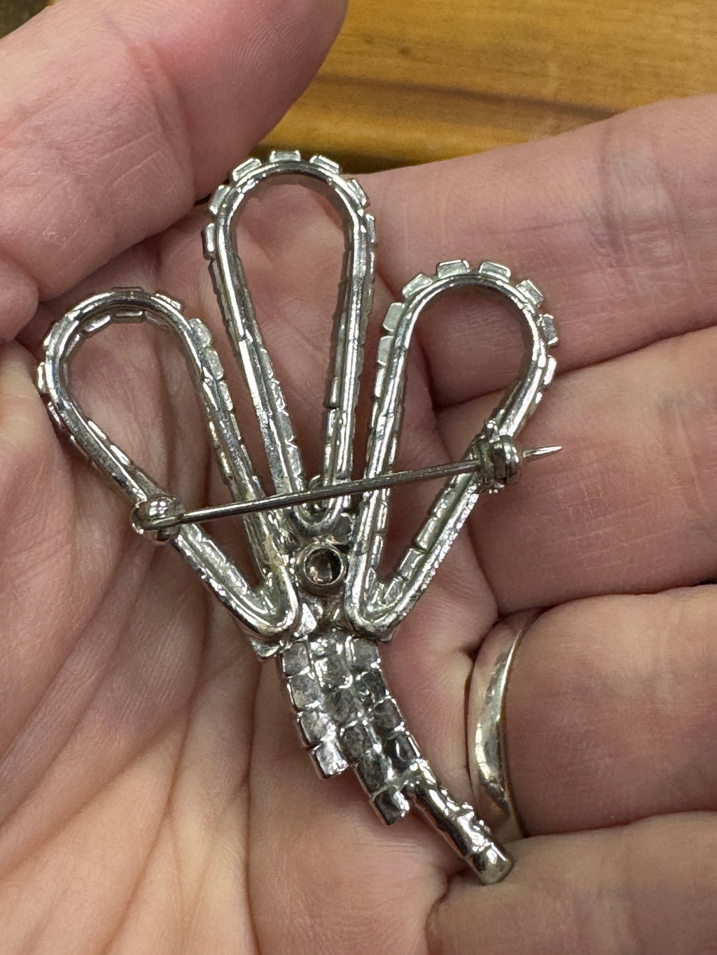 VTG Beautiful Brooch
